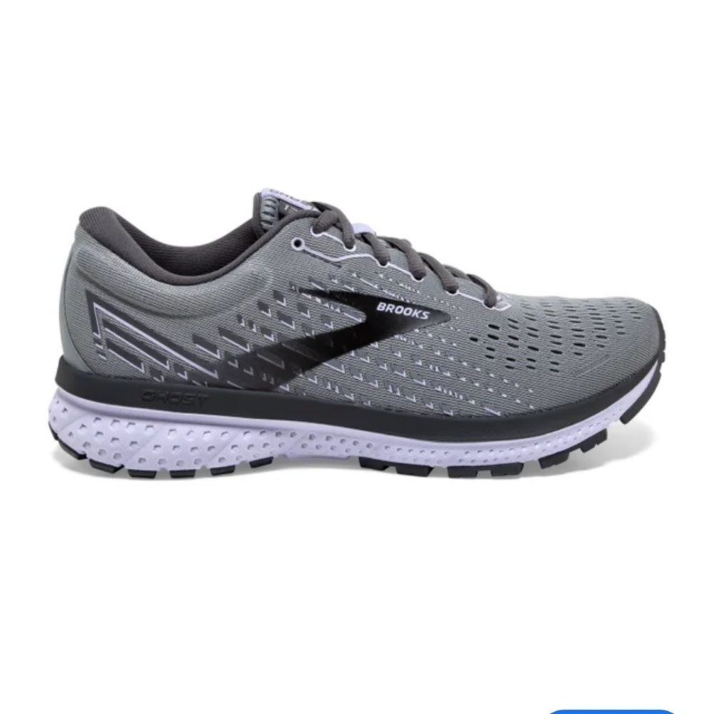 Brooks Women's Ghost 13 Gray Athletic Shoes